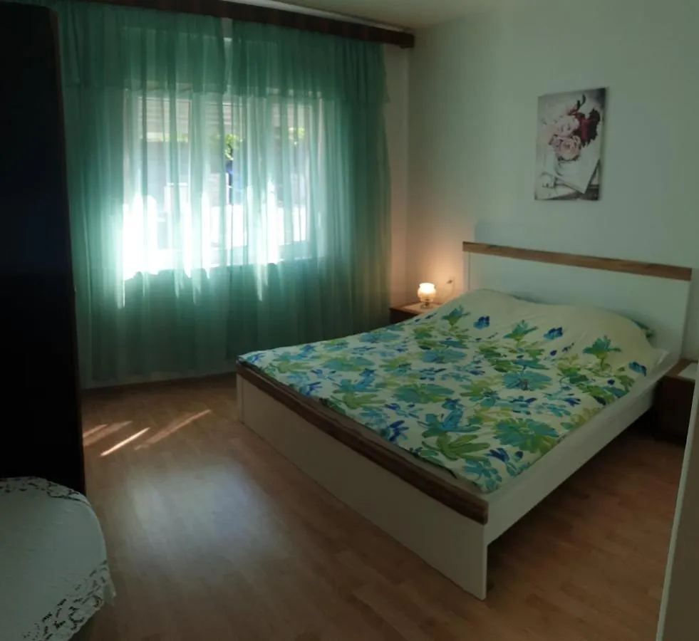 Apartments with a parking space Novi Vinodolski - 2416 0*,  Chorwacja